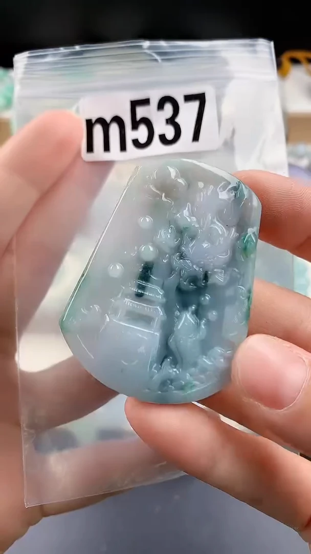 颈饰未镶嵌翡翠v颈饰未镶嵌缅甸天然翡翠吊坠