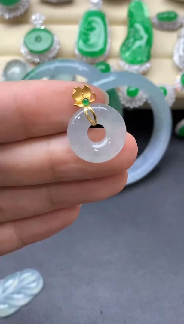 翡翠18K金镶嵌颈饰221-中国好珍宝