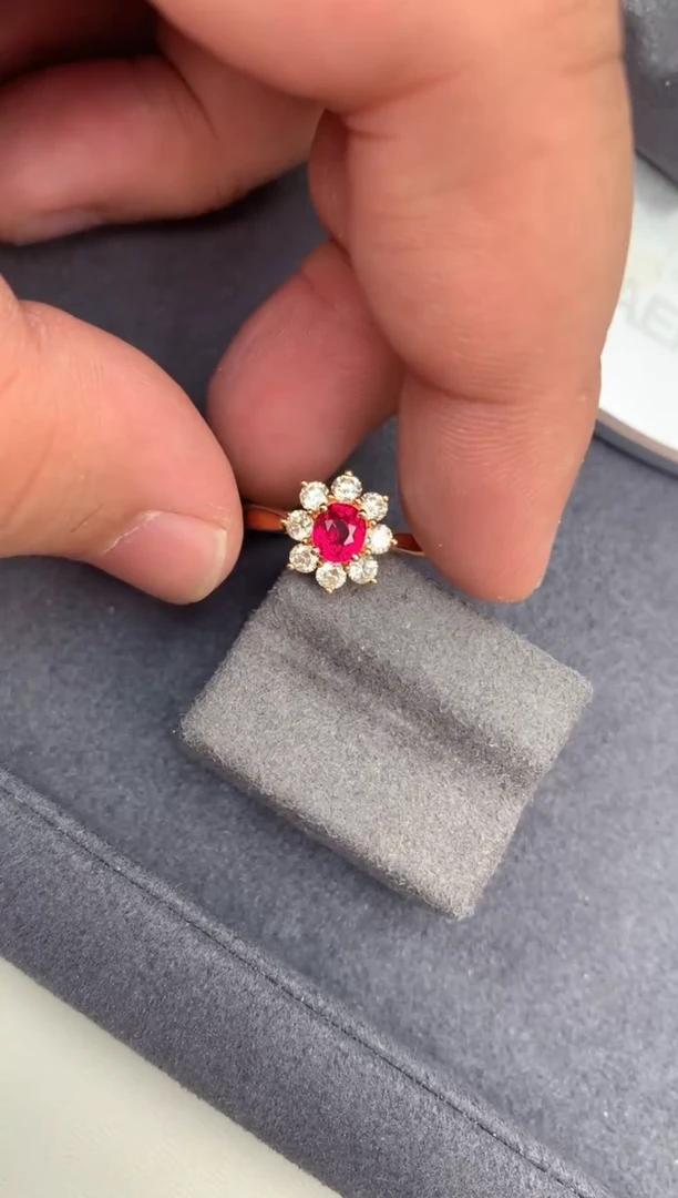 【闪购商品】红宝石戒指18K金镶嵌73分红宝石