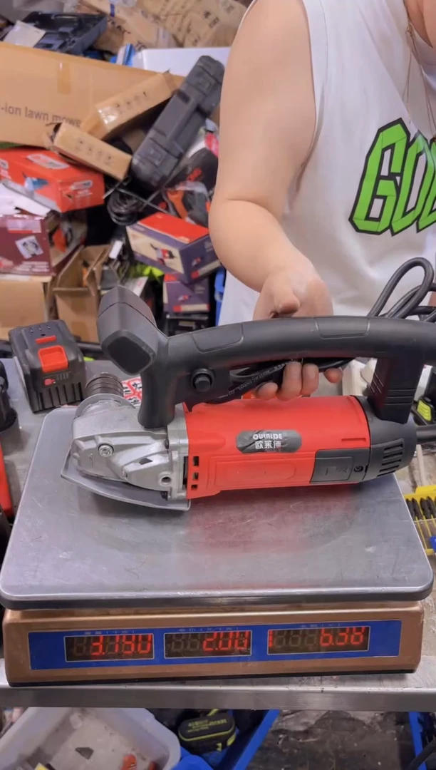 ?*哥 二手电动工具默认裸机微瑕(直播为准)无电池无运险082