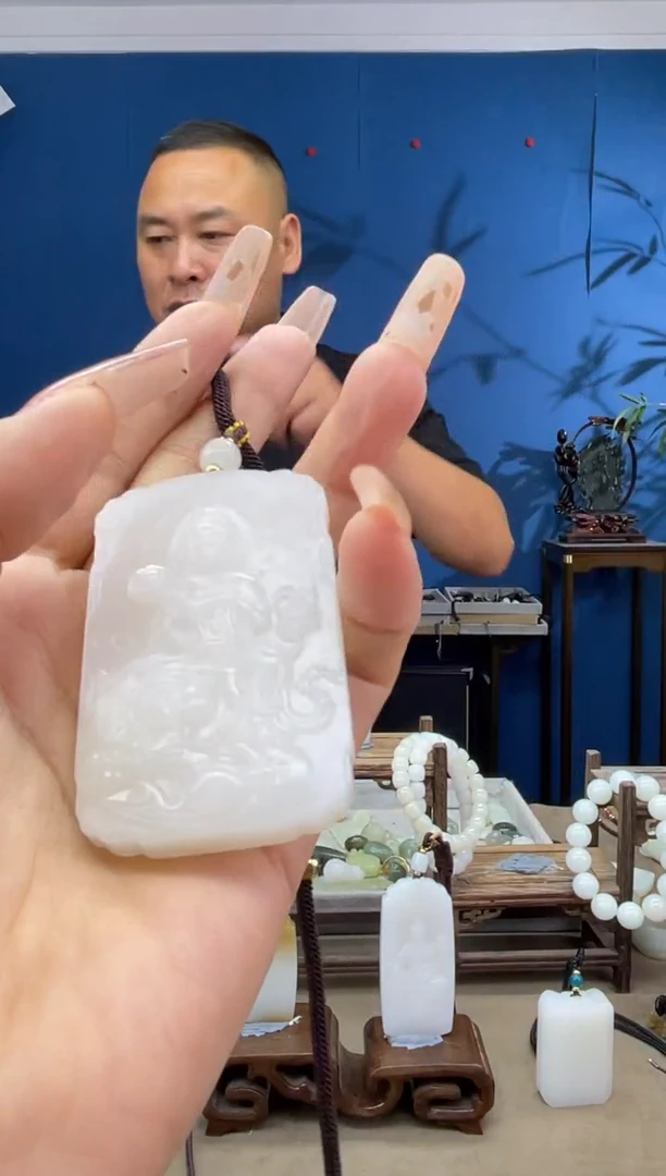 和田玉未镶嵌颈饰1