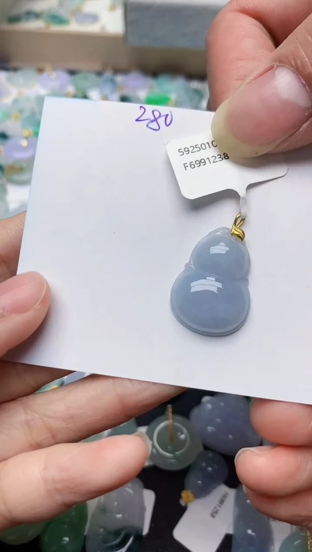 【闪购商品】翡翠颈饰18K金镶嵌天然翡翠A货    280