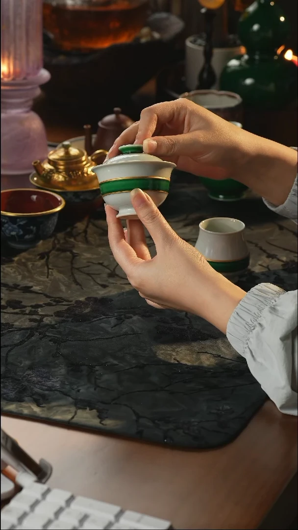 瓷片瓷唐里   大
