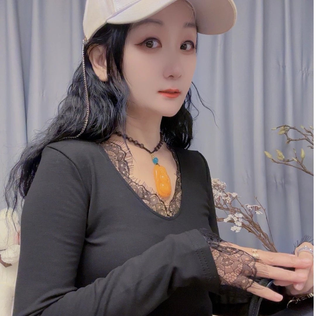 M44A011慕之淇人棉V领蕾丝花边纯欲性感女神百搭内搭上衣