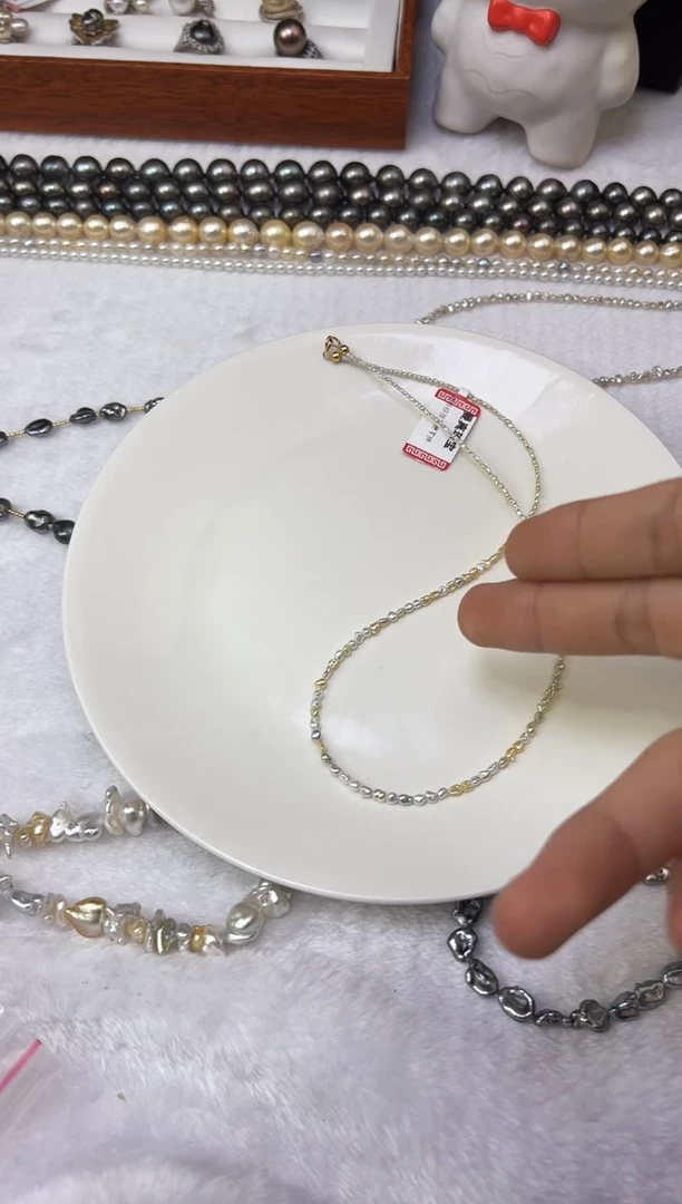 颈饰18K金镶嵌海水珍珠珍珠