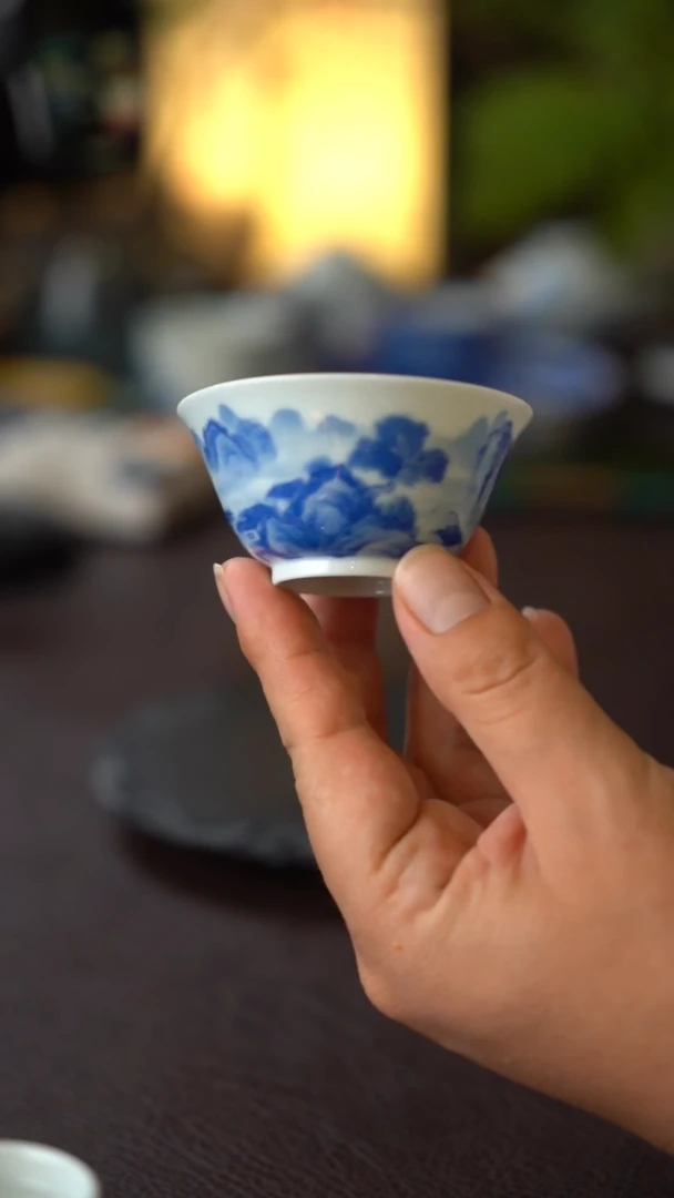 景德镇全手工手绘青花山水小碗杯