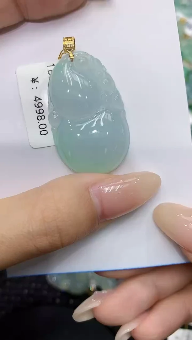 翡翠18K金镶嵌颈饰111111111111