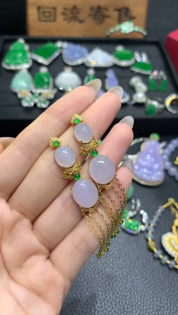 18K金镶嵌翡翠耳饰30