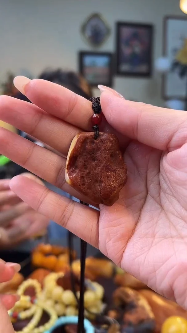 琥珀颈饰未镶嵌吊坠