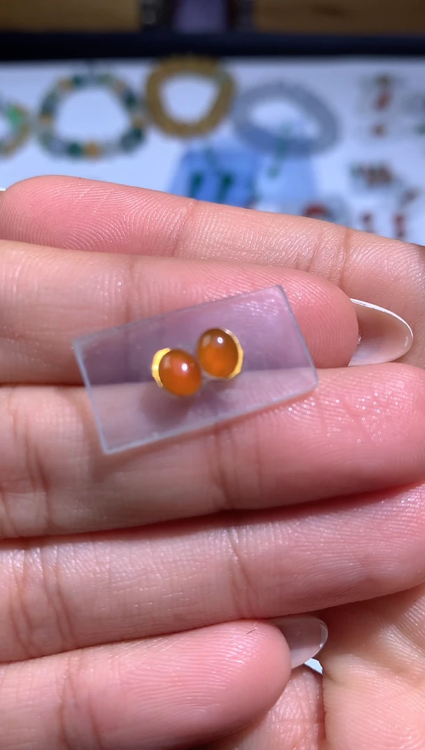 未镶嵌定制翡翠天**鸿毛货