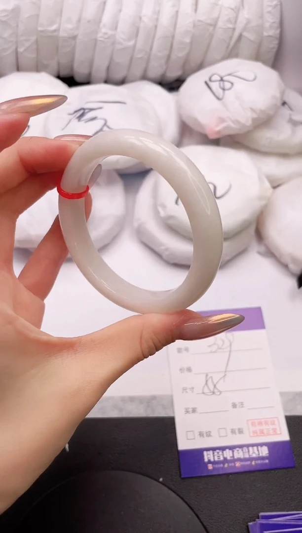 【闪购商品】和田玉手镯未镶嵌25K329-54