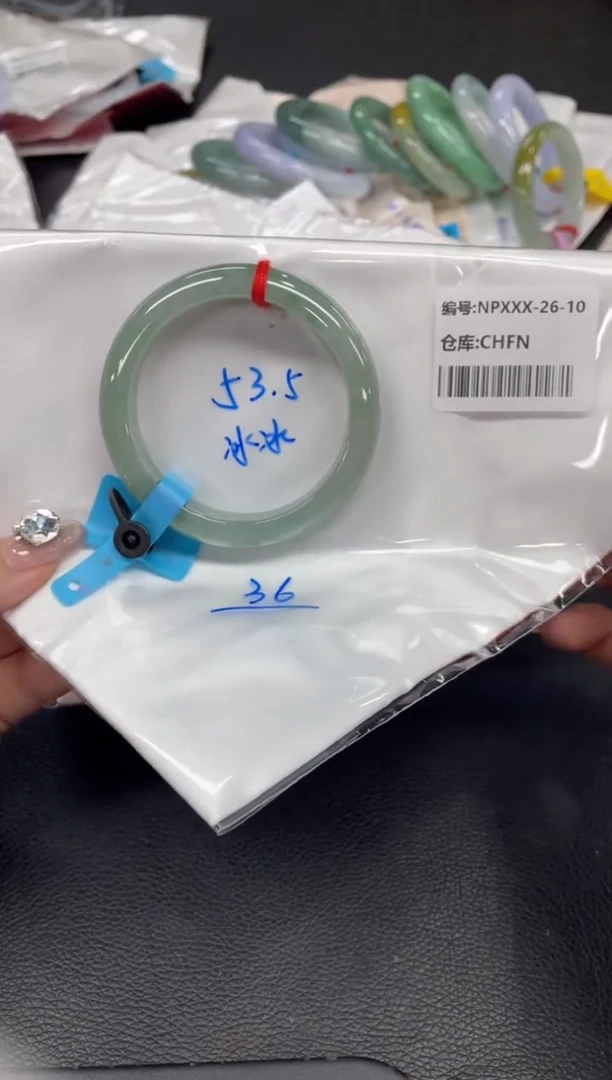 未镶嵌手镯翡翠翡翠手镯