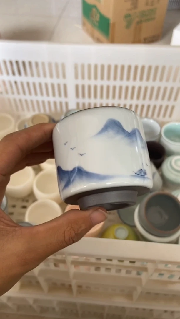 无运费险有瑕疵的摄影的产品有使用过的痕迹有点脏介意勿拍