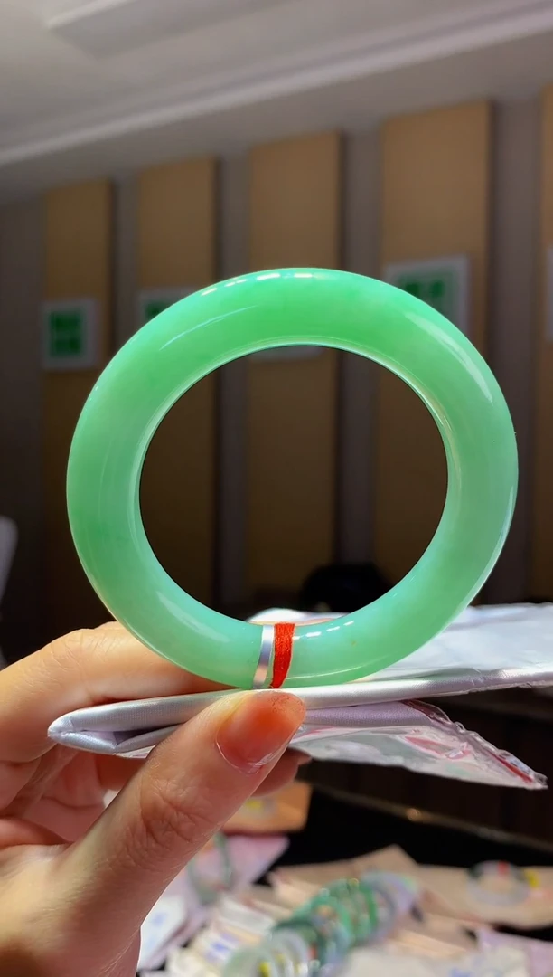 未镶嵌手镯翡翠-F122 圈口54.6