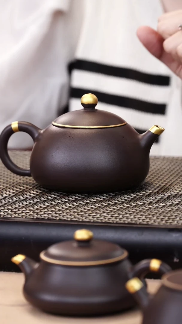 茶壶紫砂四号井茄皮紫泥描金东坡石瓢200cc