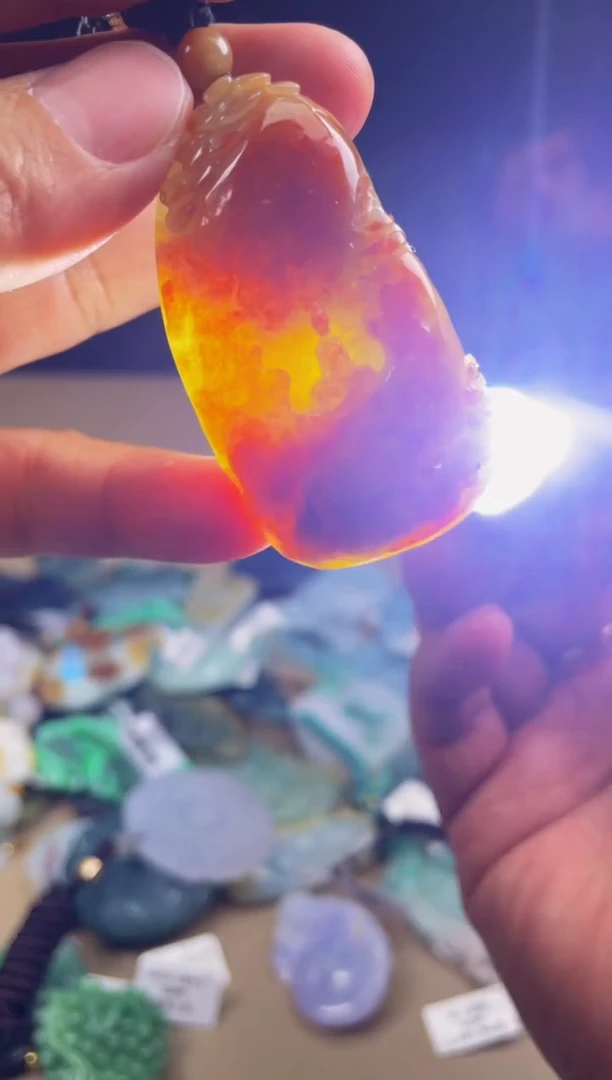 【闪购商品】定制翡翠未镶嵌      1934