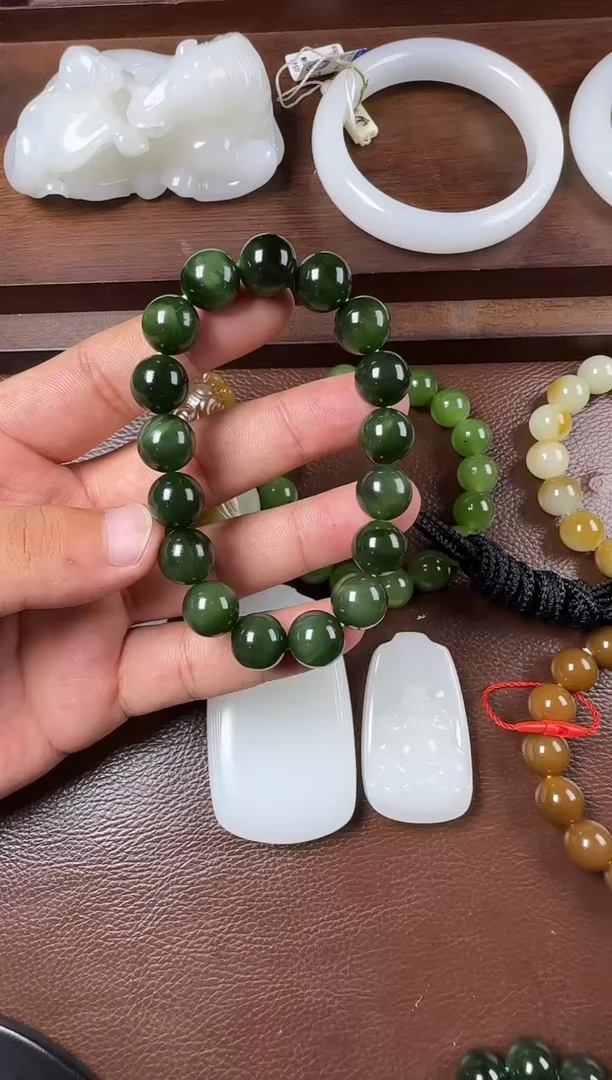 未镶嵌和田玉挂件手串