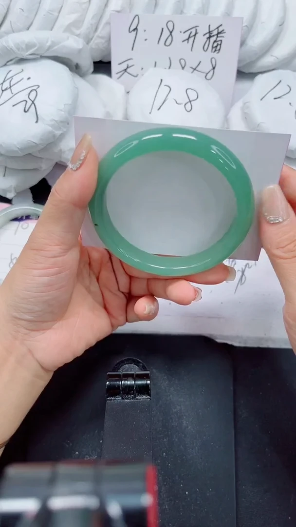 未镶嵌手镯石英质玉11-62