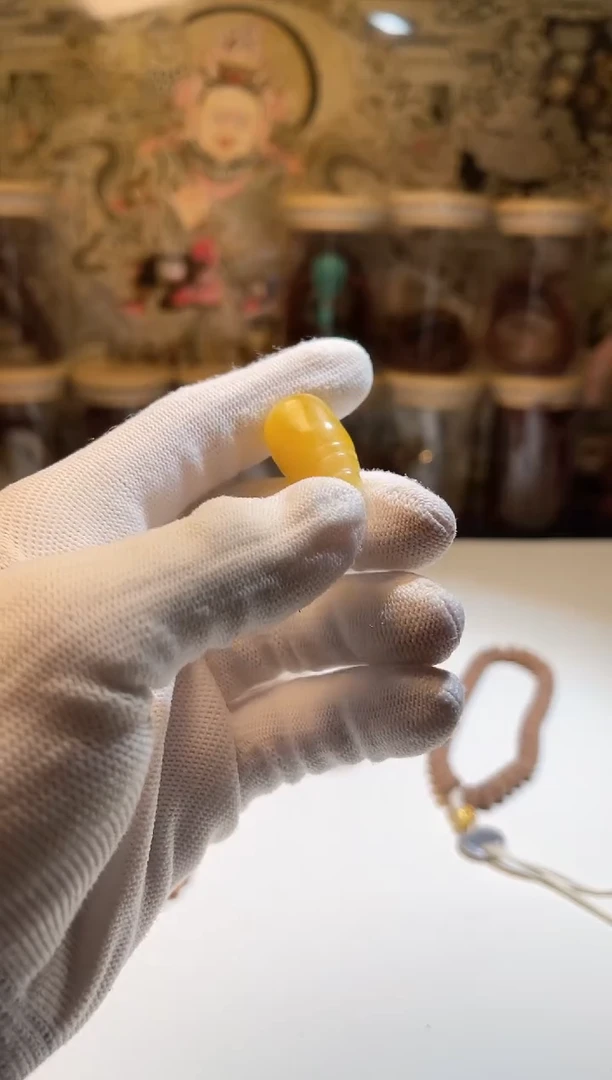 裸石蜜蜡未镶嵌桂*鱼蜜蜡三通3.5g【拒绝差评】