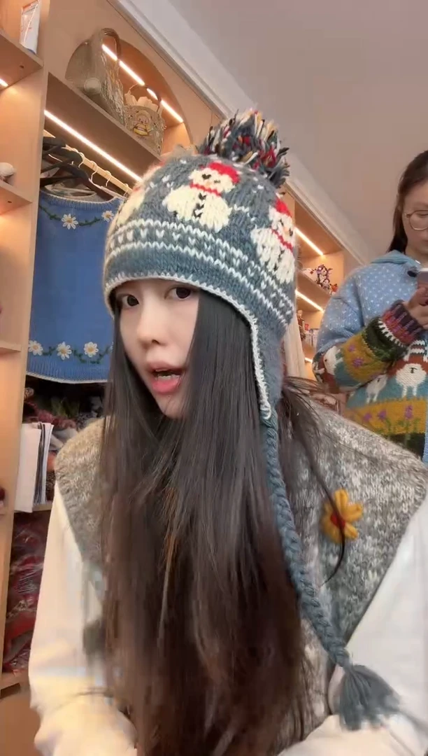 羊毛蓝色雪人护耳帽