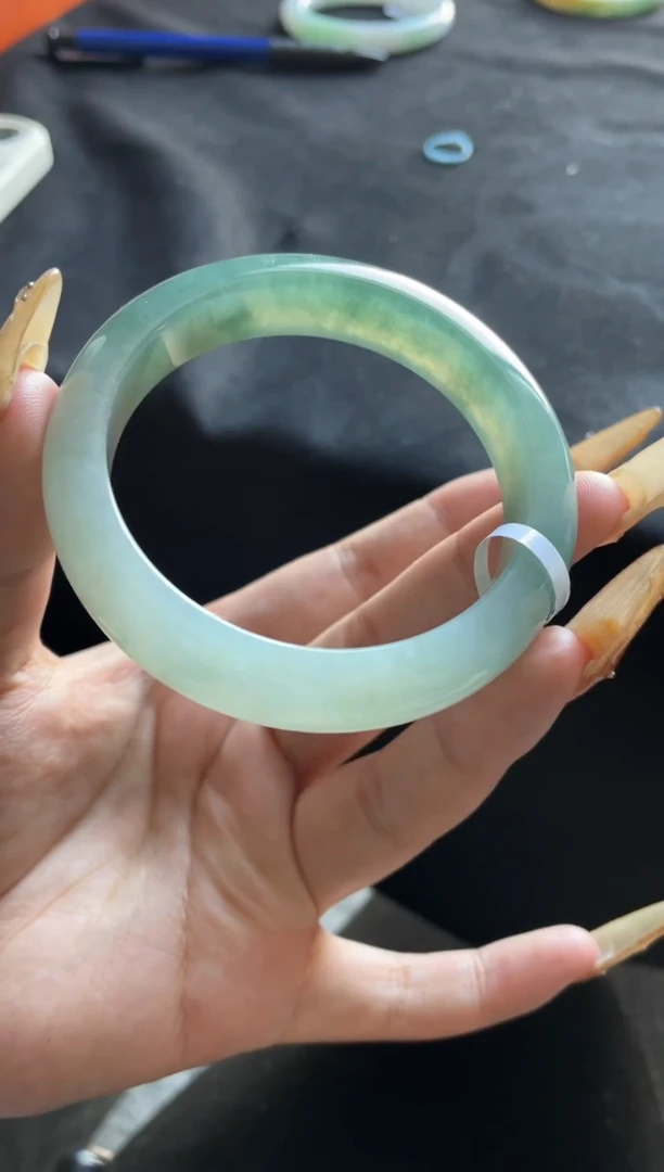 未镶嵌手镯翡翠三天鉴赏期