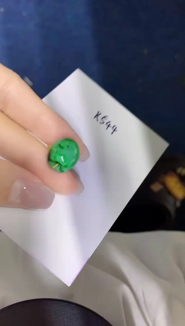 颈饰未镶嵌翡翠缅甸天然翡翠A货