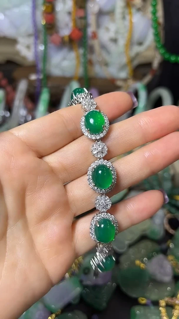 颈饰未镶嵌翡翠手链