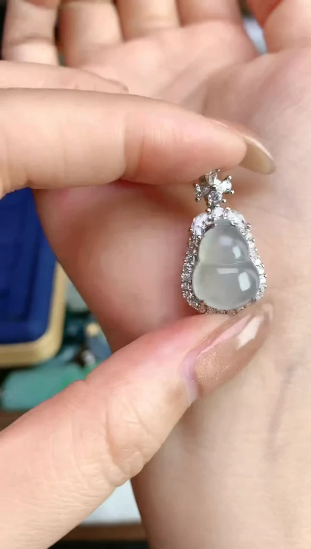 颈饰银S925镶嵌翡翠25112601