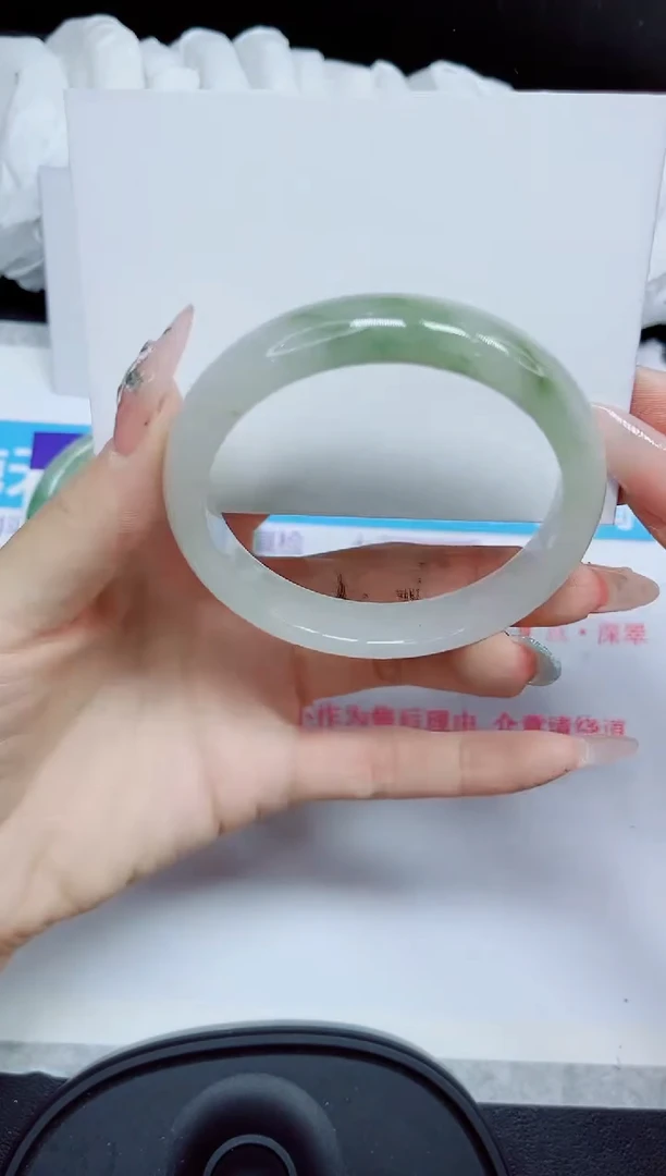 石英质玉手镯未镶嵌471