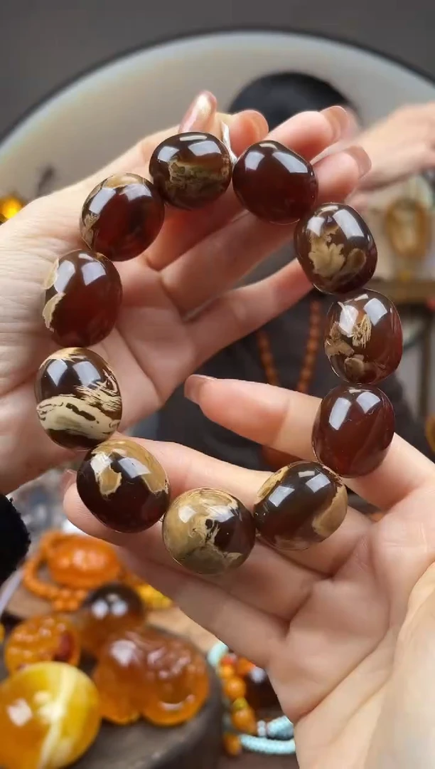 【闪购商品】琥珀裸石未镶嵌首饰 假1赔4 （多样性发货1件