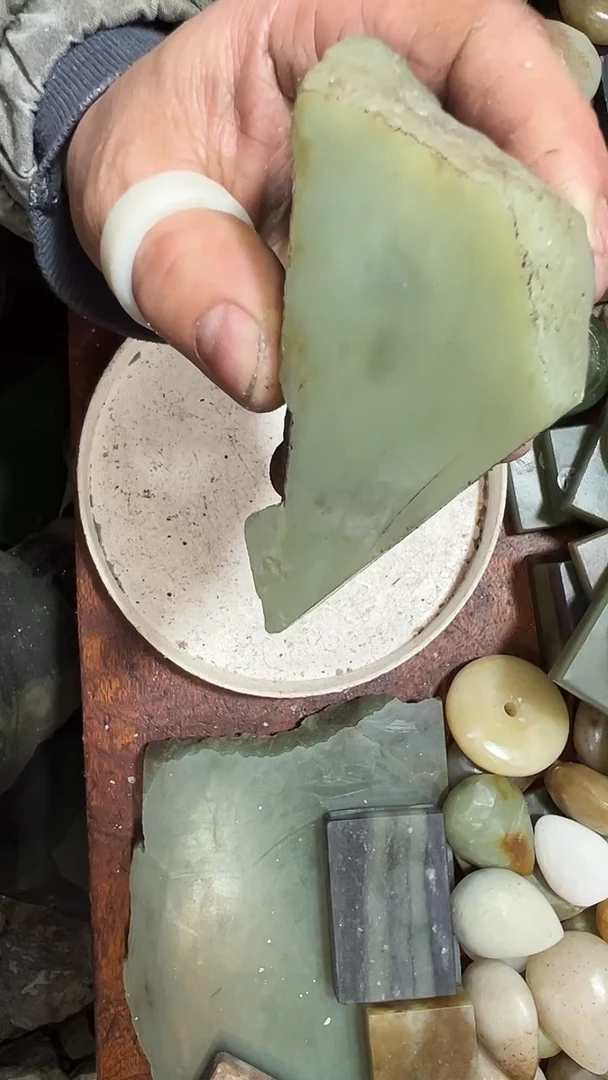 未镶嵌和田玉珠宝半成品1