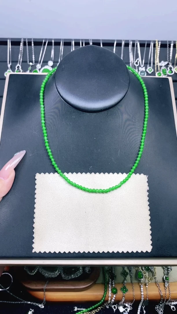 翡翠银S925镶嵌颈饰多样性