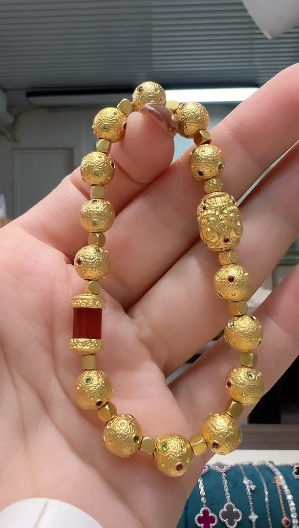 18K金镶嵌手链玛瑙/玉髓间隔球球手链K黄