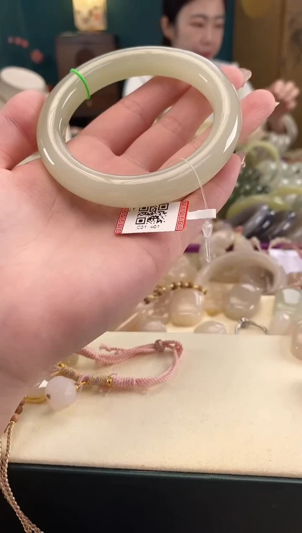 【闪购商品】和田玉手镯未镶嵌手镯59