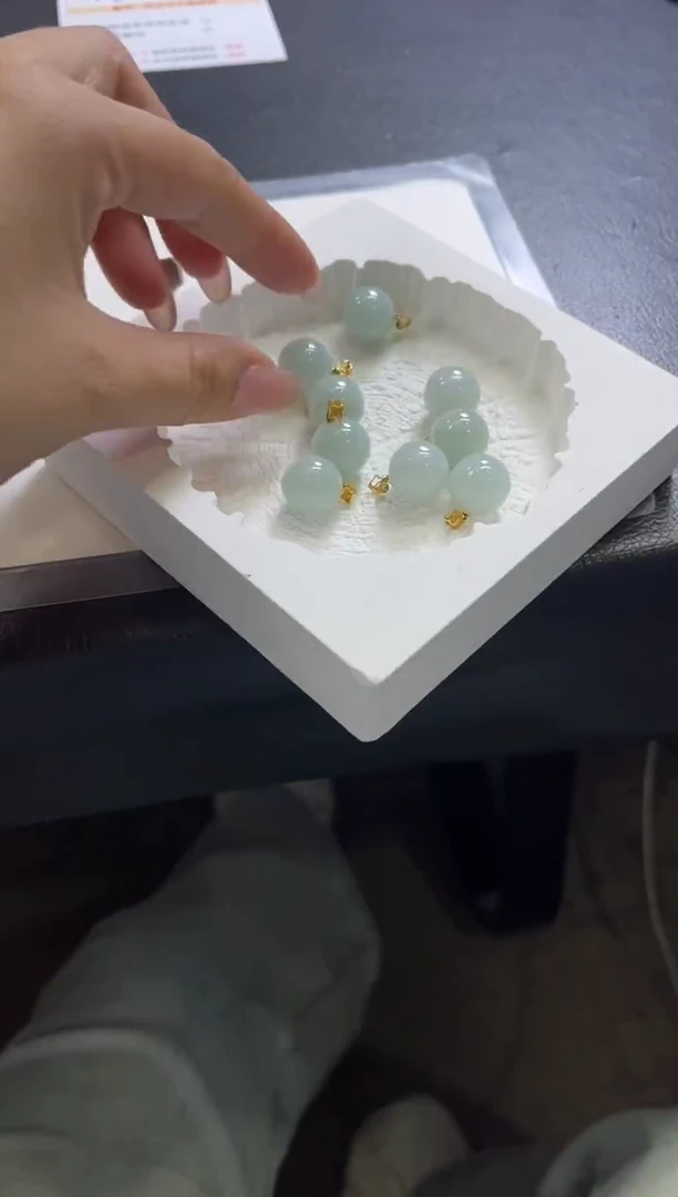颈饰18K金镶嵌翡翠D7/多样性发一件/配绳子