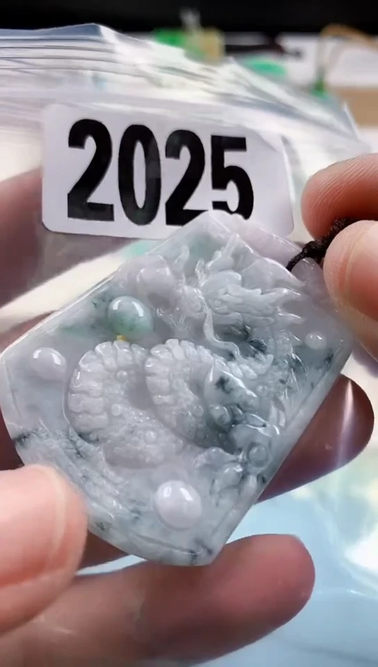 【闪购商品】翡翠挂件未镶嵌天然翡翠吊坠挂件