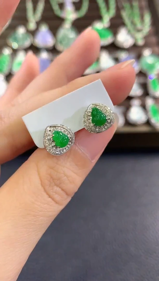 18K金镶嵌翡翠耳饰q11