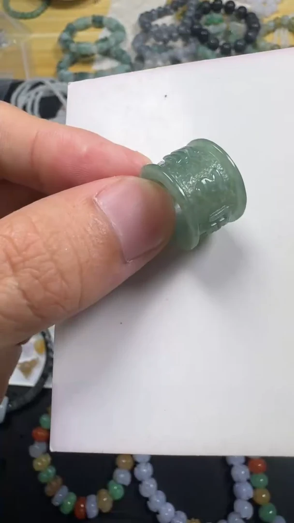 翡翠未镶嵌颈饰【闪购商品】 天然翡翠