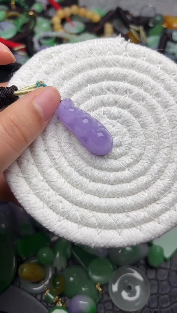 颈饰未镶嵌翡翠缅甸翡翠吊坠