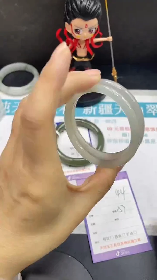 未镶嵌手镯石英质玉44