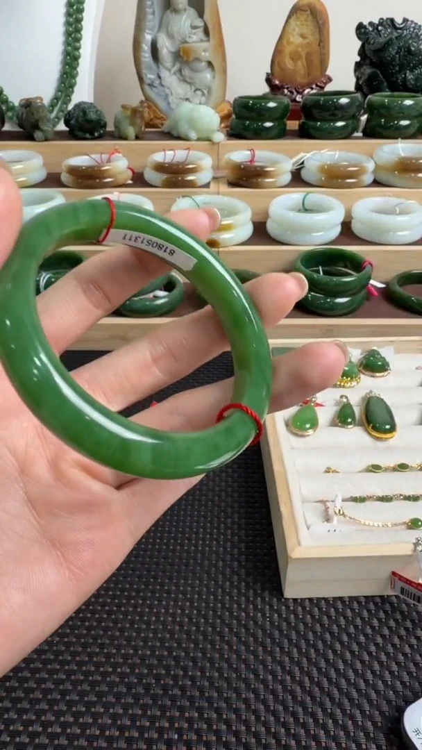 颈饰未镶嵌和田玉手镯54