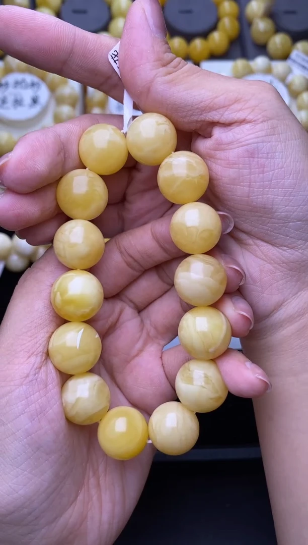 裸石琥珀未镶嵌大小姐珠宝120