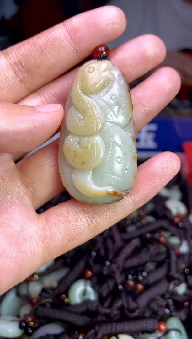 未镶嵌和田玉挂件1