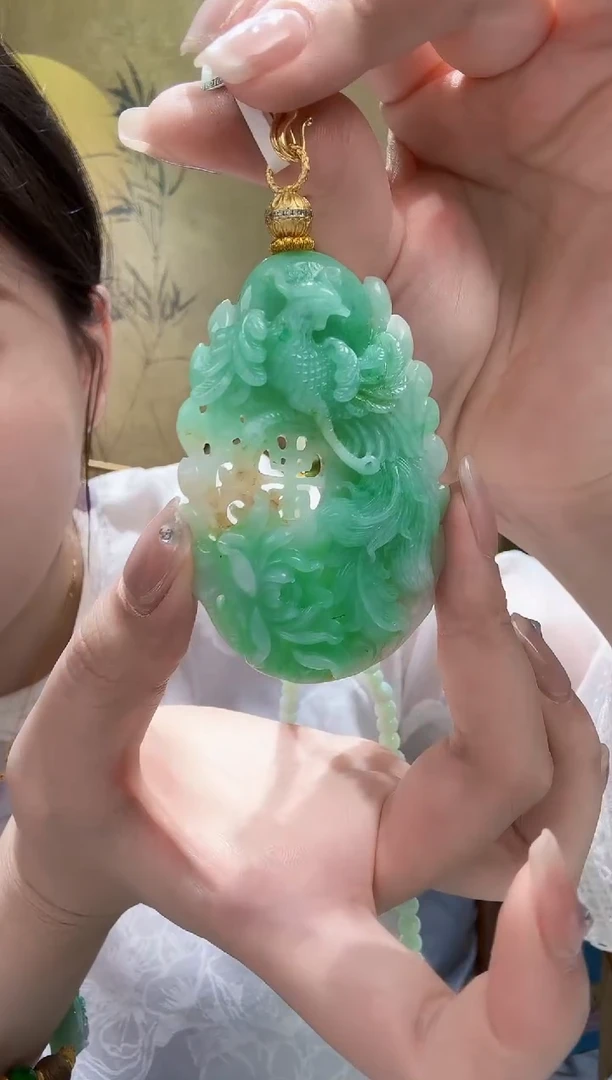 颈饰未镶嵌翡翠吊坠