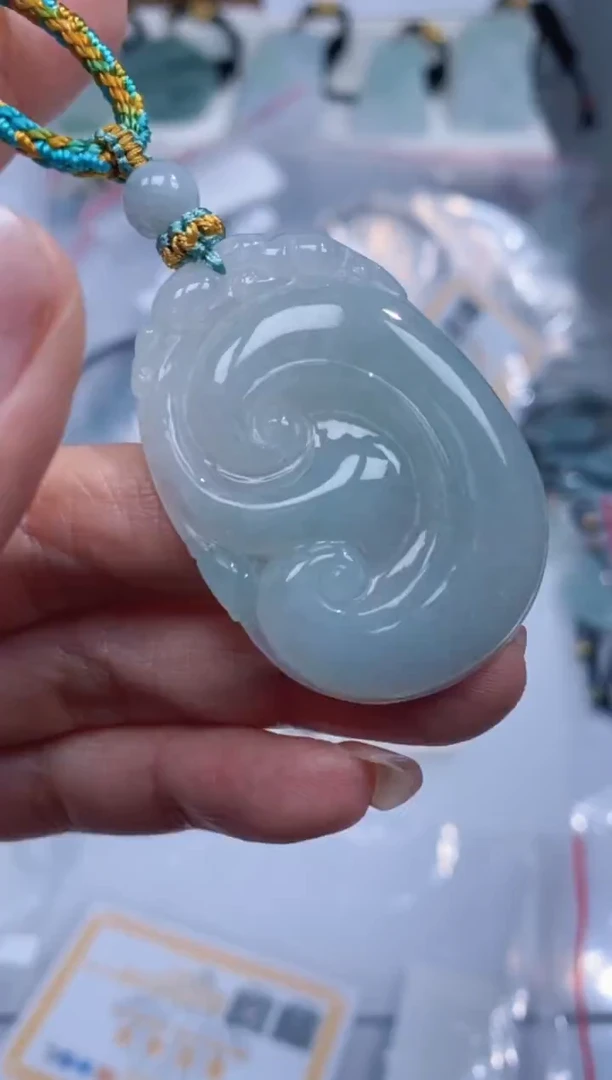 颈饰未镶嵌翡翠吊坠