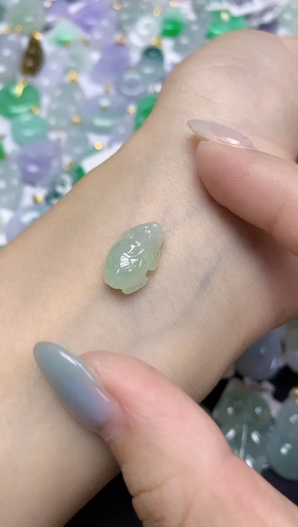 翡翠未镶嵌颈饰天然缅甸翡翠A货