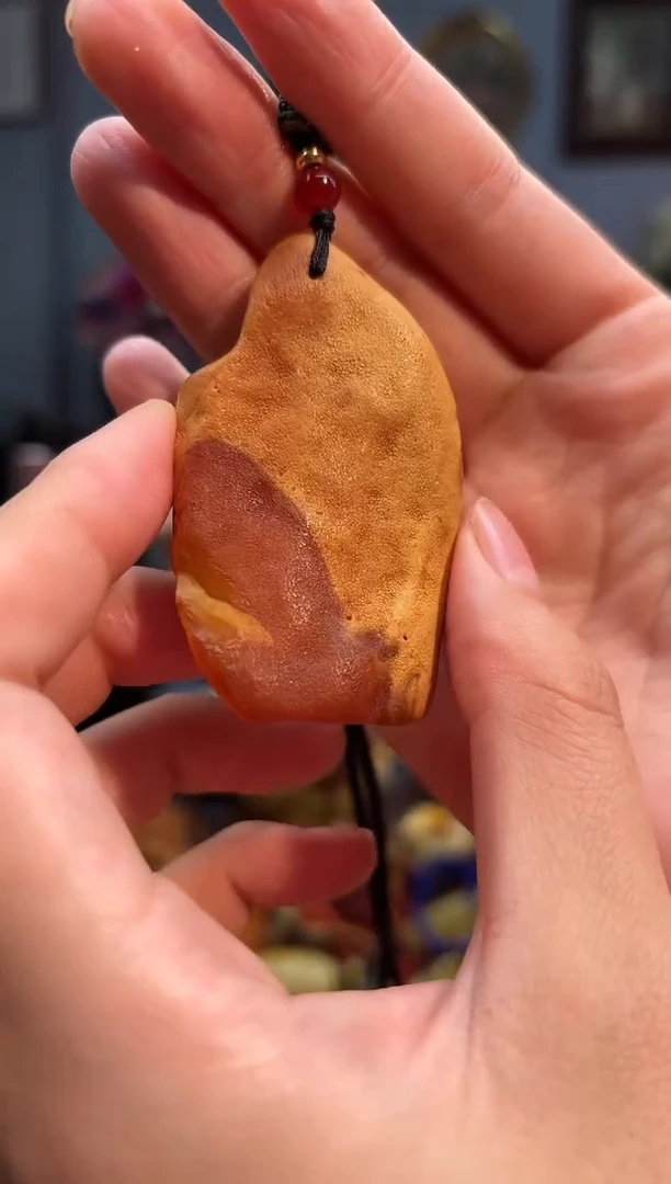 琥珀颈饰未镶嵌吊坠