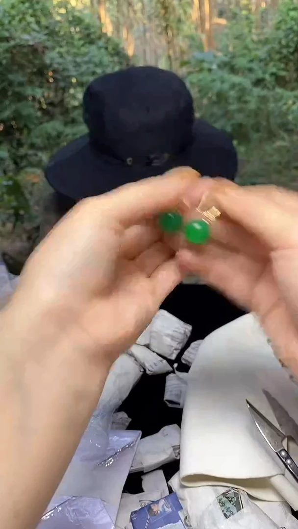 满色吊坠 所见即所得！！