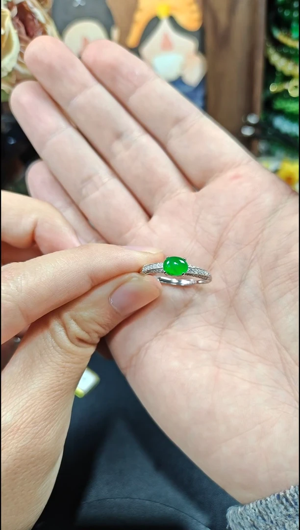 银S925镶嵌戒指翡翠翡翠戒指S925银镶嵌微瑕