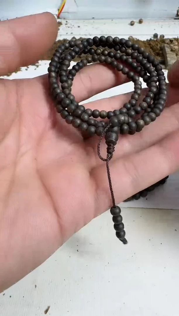 【闪购商品】沉香手串乌身0.4规格多圈8克沉水